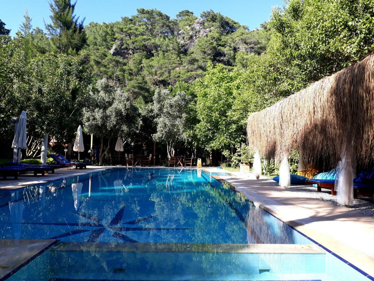 Hotel Dalos Гёчек Экстерьер фото
